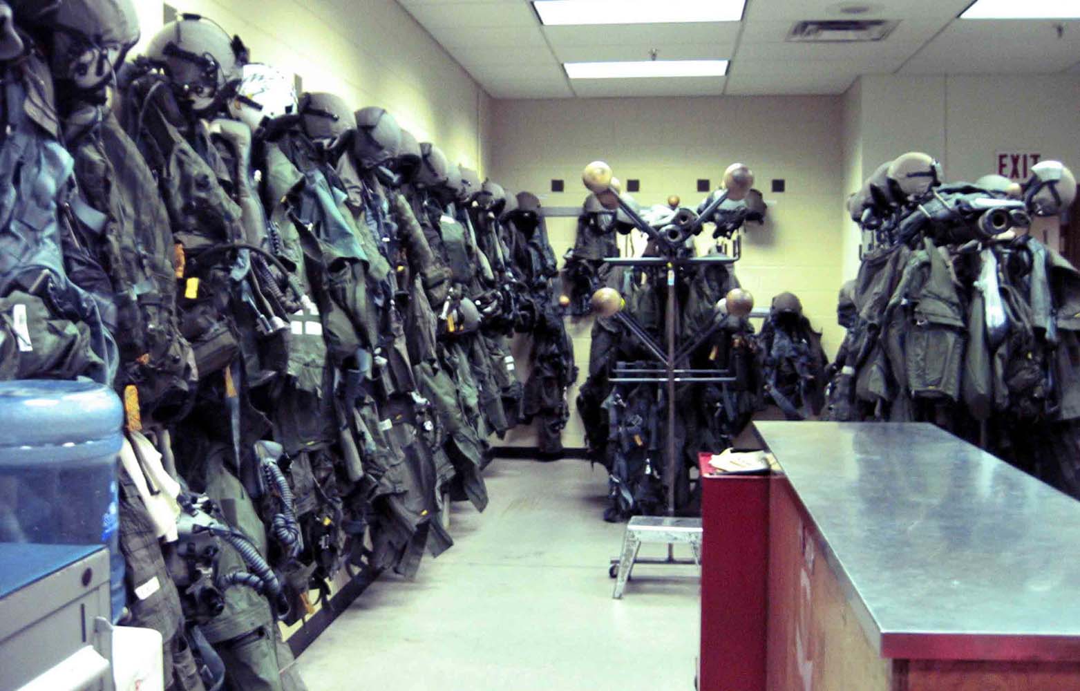 FLIGHT GEAR ...location dress